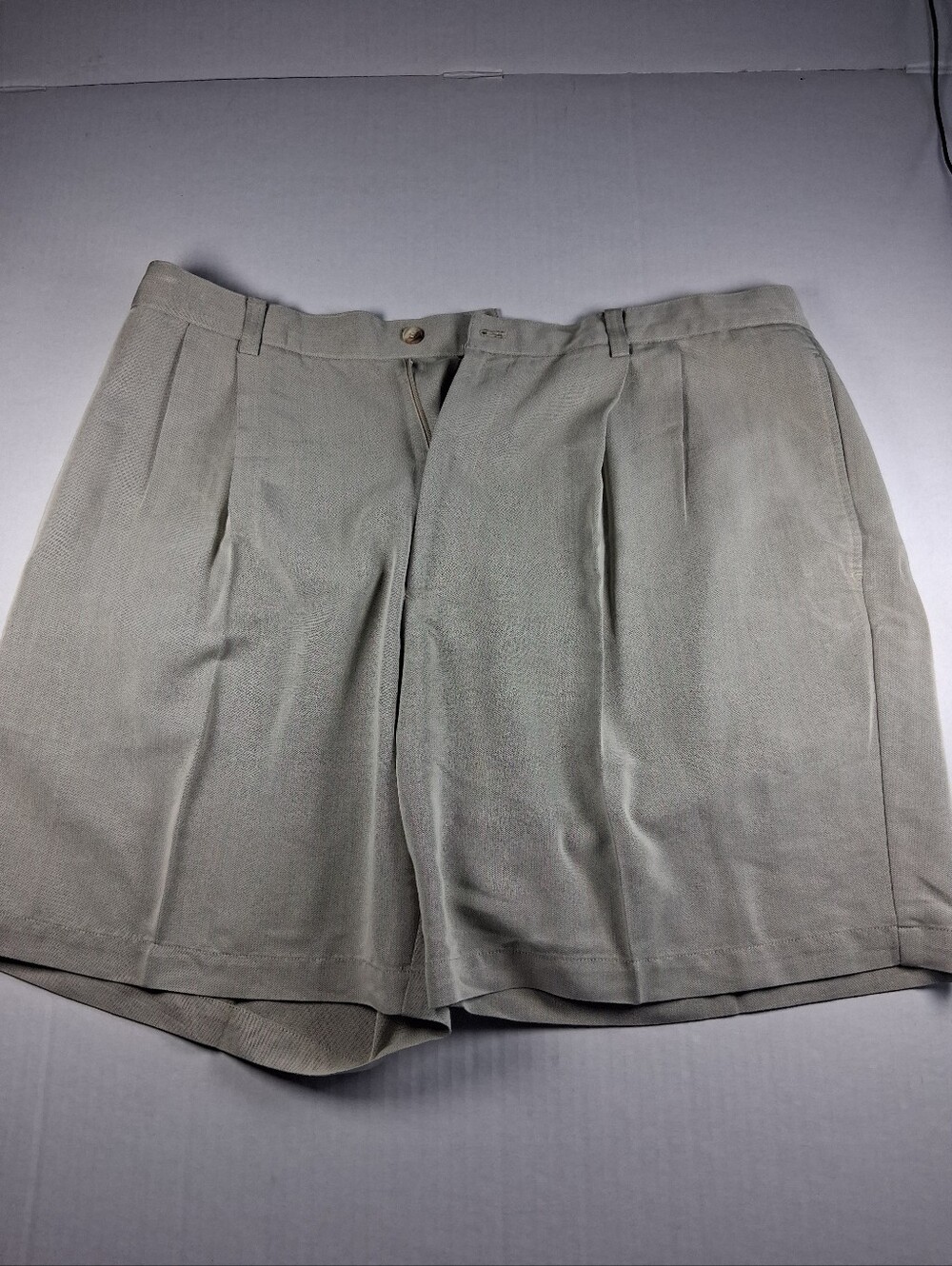 Greg Norman Chino Golf Shorts Mens Size 40
